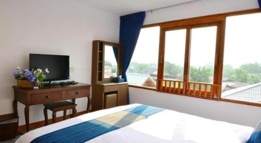 Hotel The Indigo House Phrae Esterno foto